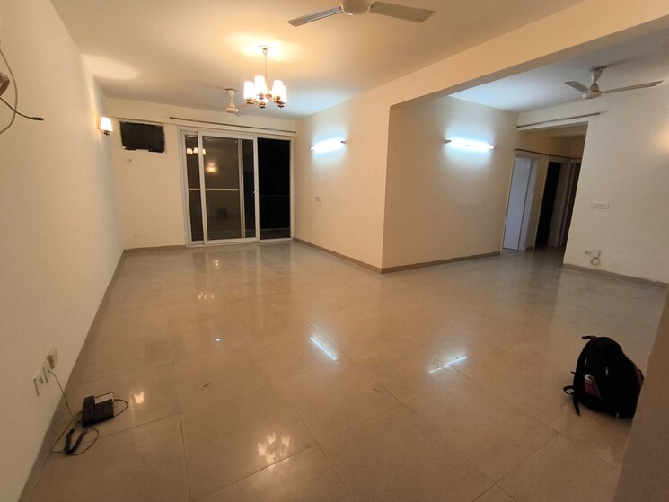 Room, tulip-purple 4 Bedroom 2400 Sq.Ft. Apartment In Sector 69 Gurgaon 9602031