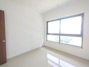 Room in 2 BHK Apartment at Kalpataru Immensa B, Kolshet Road – for Rent