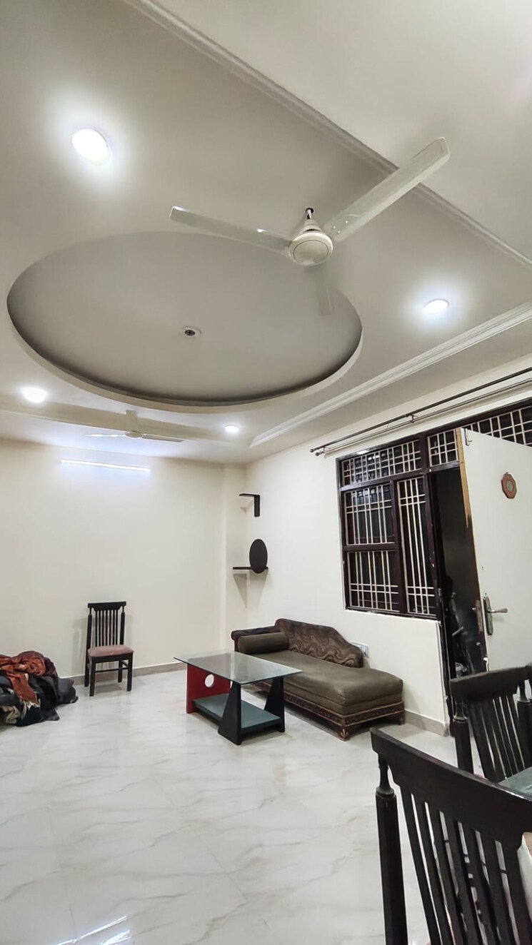 Team Area, keltech-golf-greens 3 Bedroom 1725 Sq.Ft. Builder Floor In Dundahera Ghaziabad 9602059