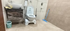 Master Bedroom in 2 BHK Builder Floor at Janakpuri – for Rent