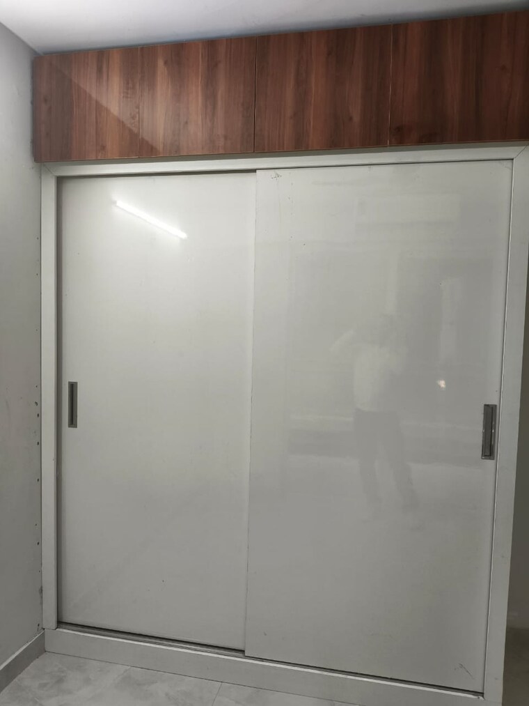 Room, ss-mayfield-gardens 3 Bedroom 1550 Sq.Ft. Apartment In Sector 51 Gurgaon 9602101