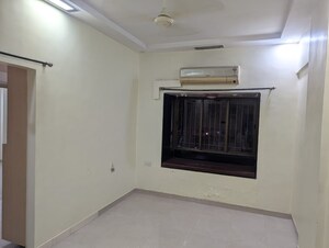 Room in 1 BHK Apartment at Dosti Estates, Wadala East – for Rent