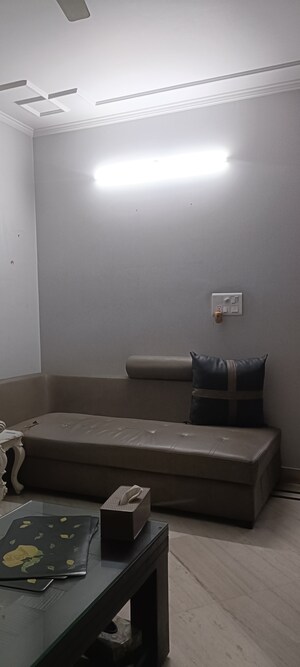 Furnished Amenities in 4 BHK Apartment at Vasant Kunj – for Rent