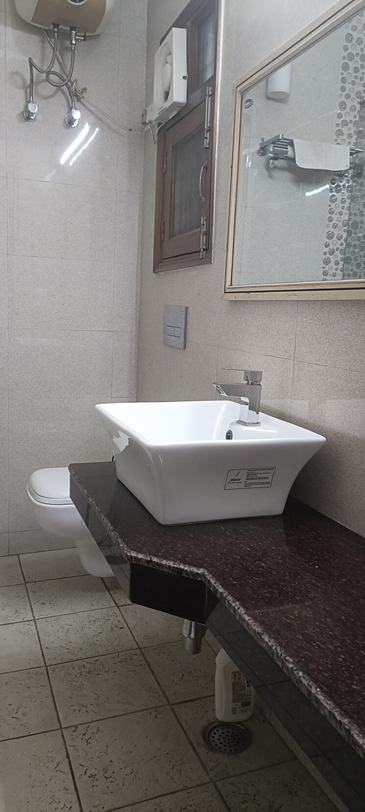 Bathroom, vasant kunj 4 Bedroom 2600 Sq.Ft. Apartment In Vasant Kunj Delhi 9602205