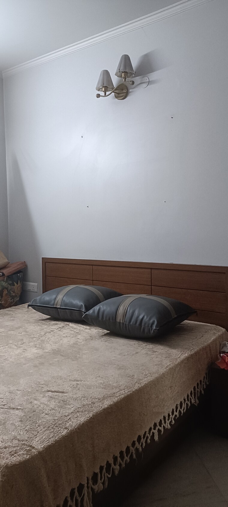  Parking, vasant kunj 4 Bedroom 2600 Sq.Ft. Apartment In Vasant Kunj Delhi 9602205