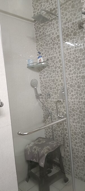 Furnished Amenities in 4 BHK Apartment at Vasant Kunj – for Rent