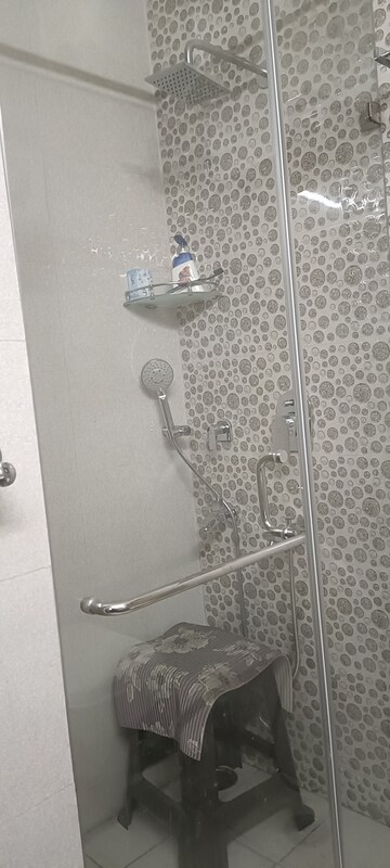 Furnished Amenities in 4 BHK Apartment at Vasant Kunj – for Rent