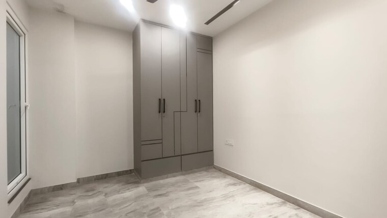 Room, janakpuri 4 Bedroom 225 Sq.Yd. Builder Floor In Janakpuri Delhi 9602209