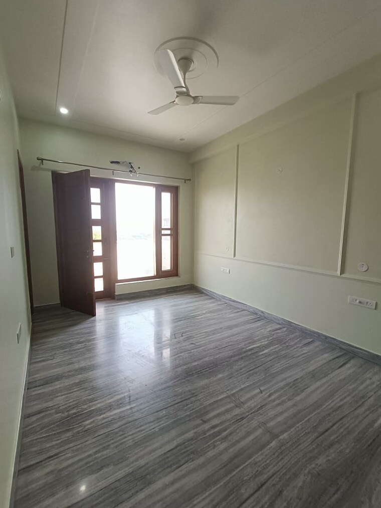 Room, ardee-city 3 Bedroom 1830 Sq.Ft. Apartment In Sector 52 Gurgaon 9602202