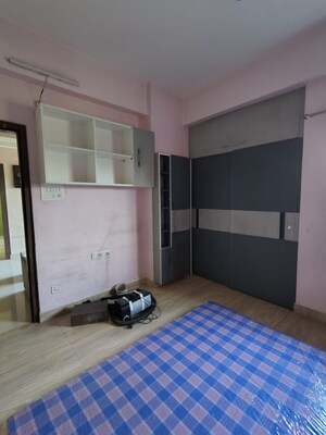 Room in 2 BHK Apartment at Sawkuchi – for Rent
