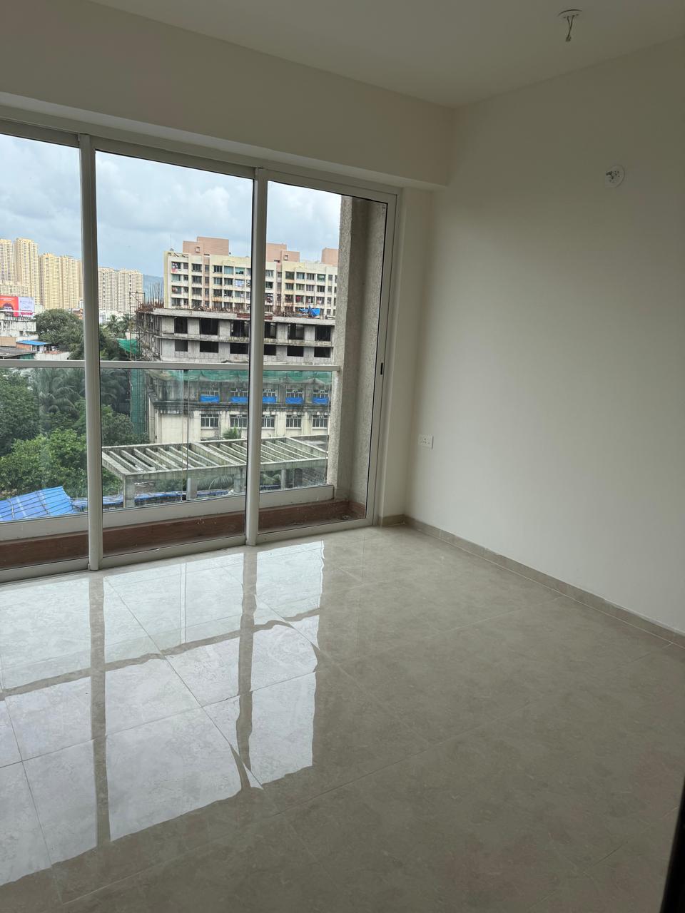 2.5 BHK Apartment For Rent in Sheth Vasant Lawns