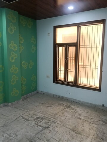 Room in 3.5 BHK Builder Floor at Burari – for Rent