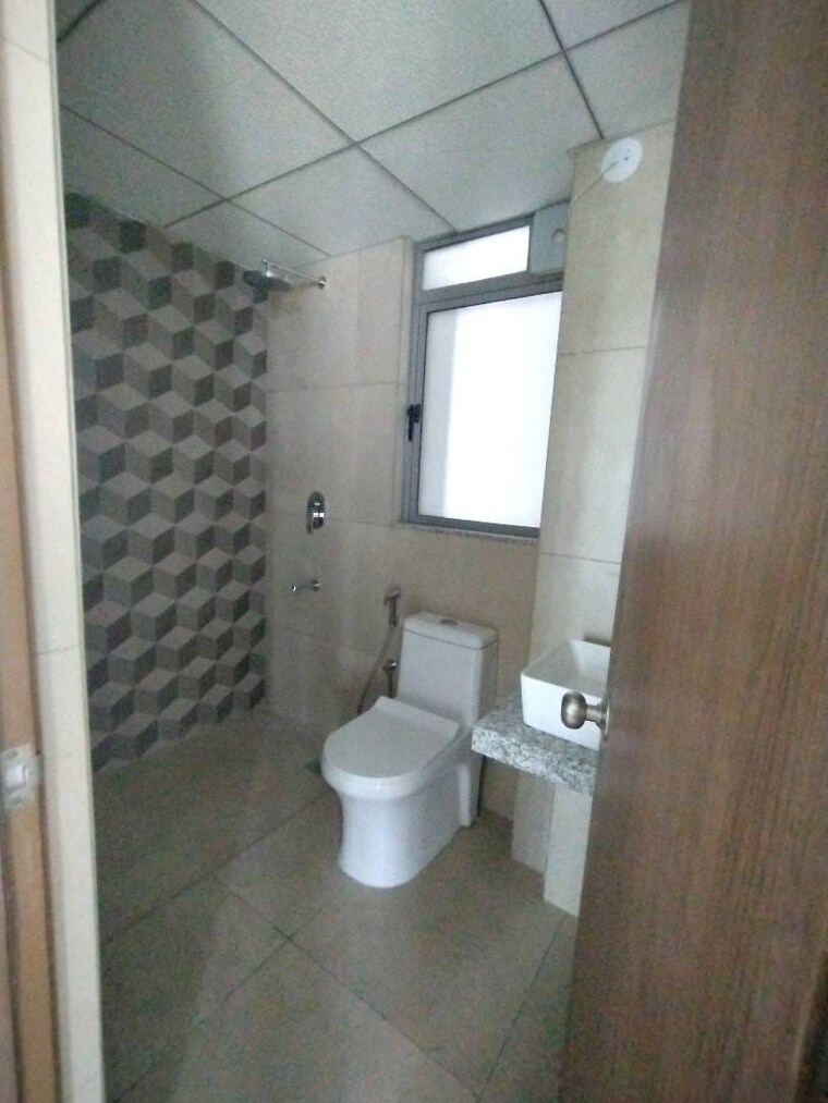Bathroom, kalpataru-immensa-b 2 Bedroom 632 Sq.Ft. Apartment In Kolshet Road Thane 9602348