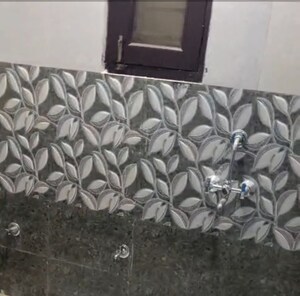 Parking in 2 BHK Builder Floor at Lucky The Palm Valley, Sector 1 Greater Noida – for Sale