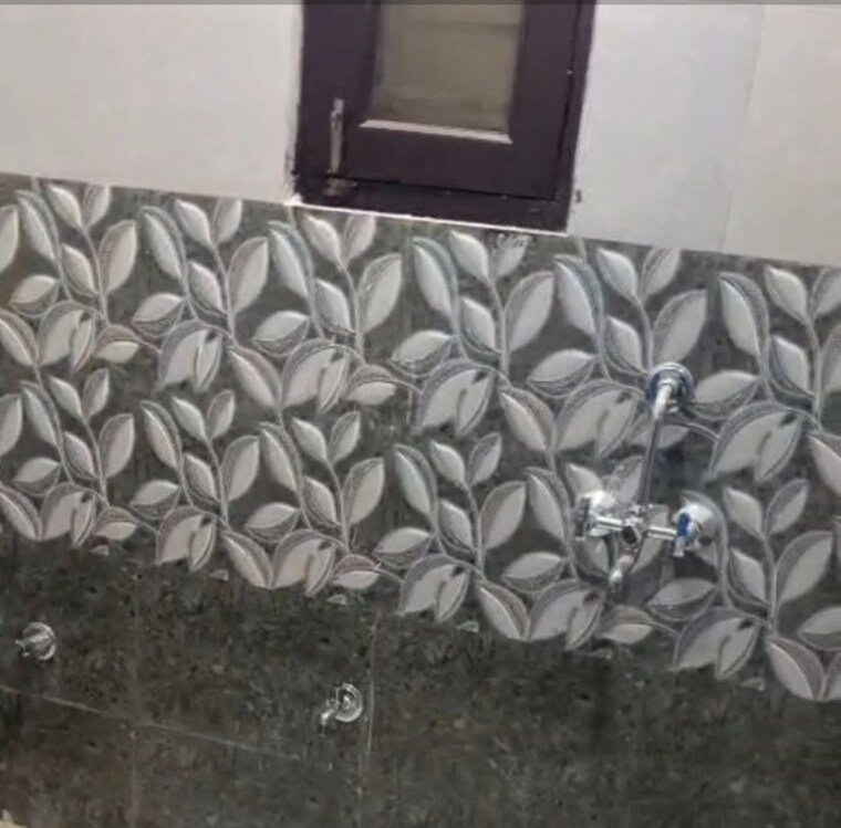  Parking, lucky-the-palm-valley 2 Bedroom 950 Sq.Ft. Builder Floor In Sector 1 Greater Noida Greater Noida 9602375