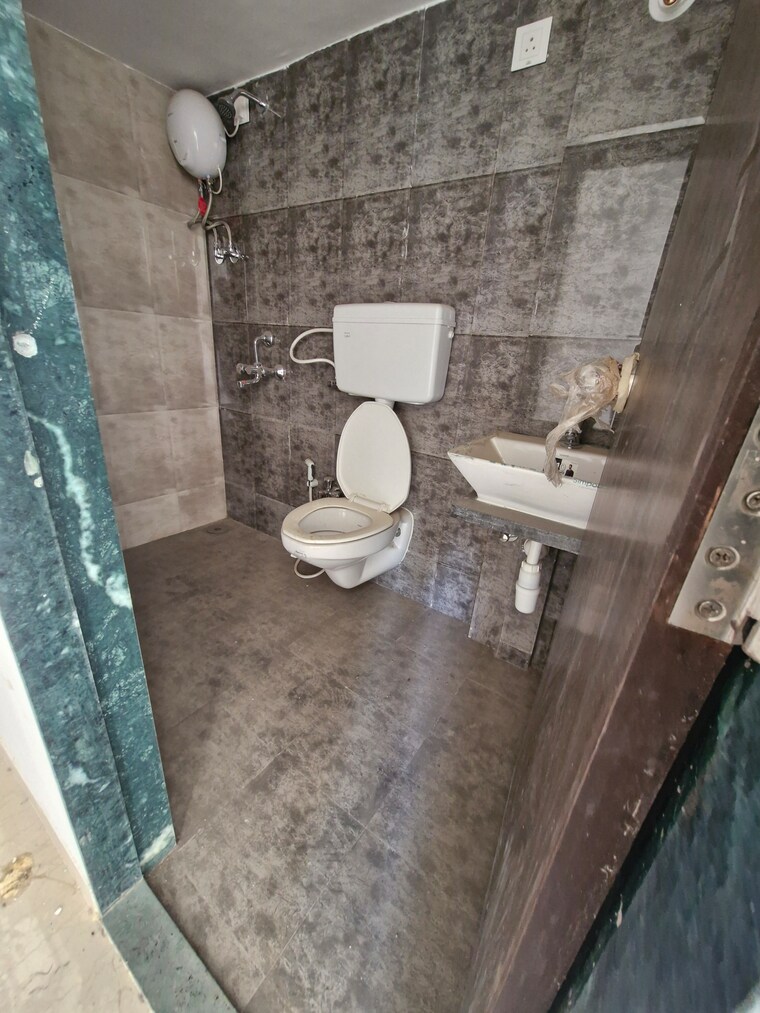 Bathroom, ekta-brooklyn-park 2 Bedroom 606 Sq.Ft. Apartment In Virar West Palghar 9602366