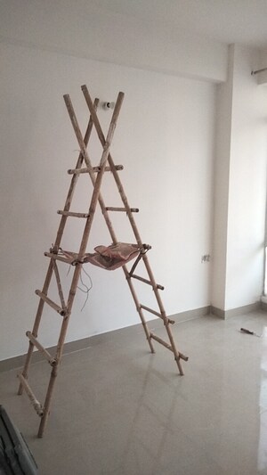 Room in 2 BHK Apartment at Zara Aavaas, Sector 104 – for Rent