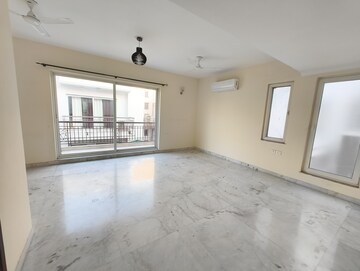 Room in 3.5 BHK Apartment at Anant Raj The Estate Floors, Sector 63a – for Sale