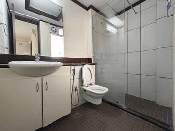 Attached Bathroom in 3.5 BHK Apartment at Anant Raj The Estate Floors, Sector 63a – for Sale
