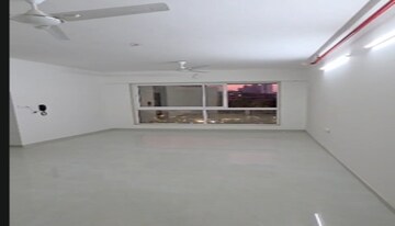 Room in 3 BHK Apartment at Shraddha Elite, Borivali West – for Rent