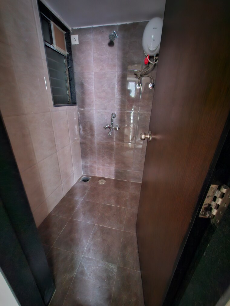 Bathroom, ekta-parks-ville 1 Bedroom 445 Sq.Ft. Apartment In Virar West Palghar 9602438