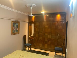Room in 2 BHK Apartment at Lokhandwala Complex, Andheri West – for Rent