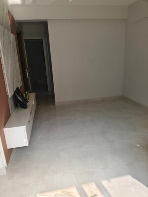 Room in 2 BHK Apartment at Shree Vardhman Mantra, Sector 67 – for Rent