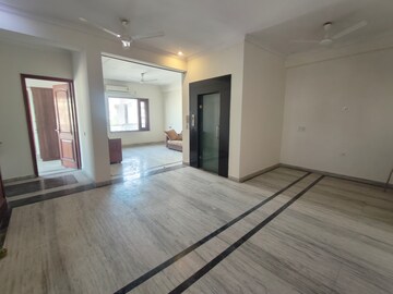 Room in 3 BHK Apartment at Ardee City, Sector 52 – for Rent
