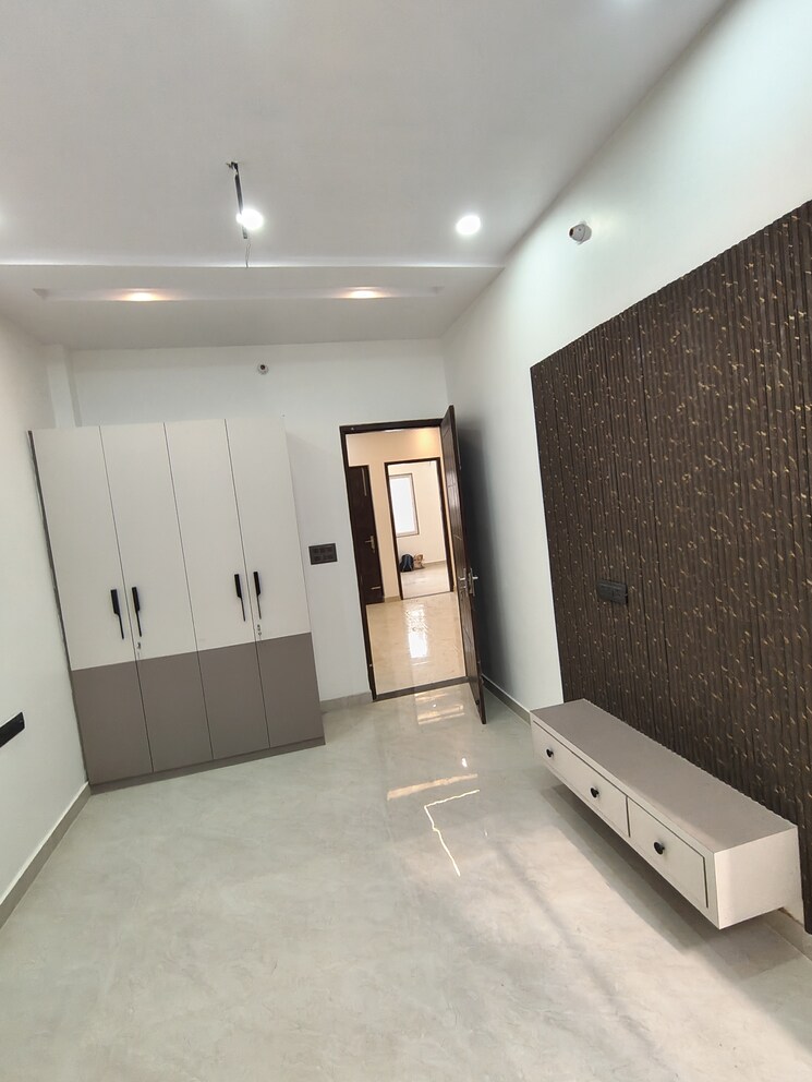 Room, jankipuram extension 4 Bedroom 1070 Sq.Ft. Independent House In Jankipuram Extension Lucknow 9602439