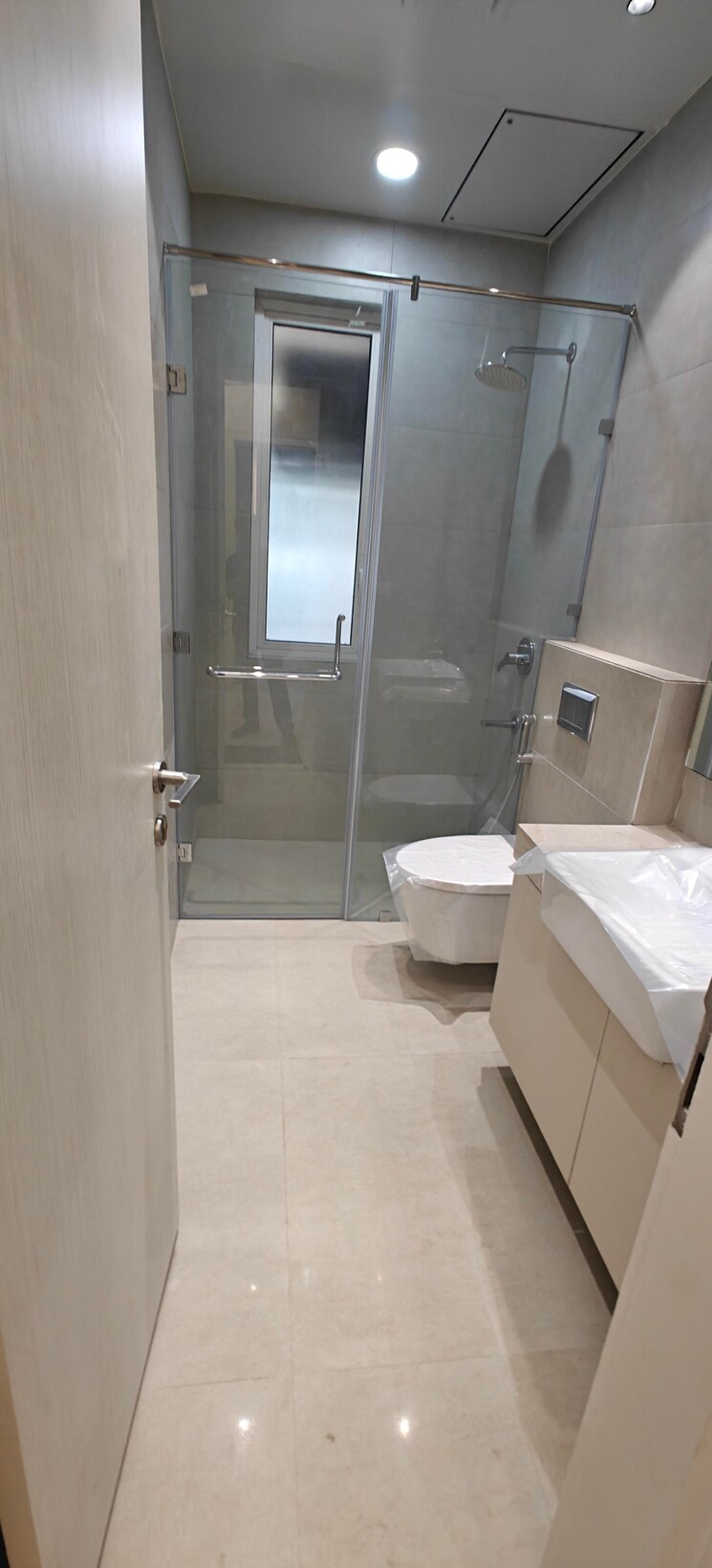 Bathroom, indiabulls-sky-forest 3 Bedroom 2006 Sq.Ft. Apartment In Lower Parel Mumbai 9602426