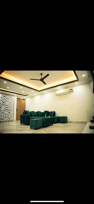 Team Area in 3 BHK Apartment at M3M Atrium, Sector 57 – for Rent