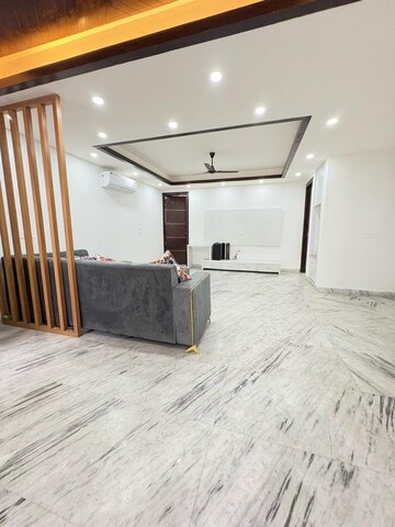 Bathroom in 3 BHK Apartment at M3M Atrium, Sector 57 – for Rent