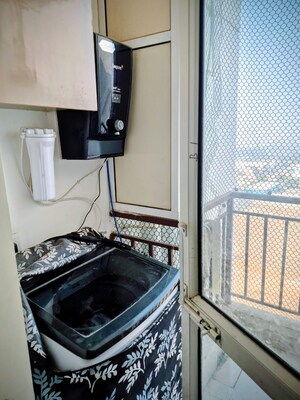 Team Area in 2 BHK Apartment at Suncity Avenue 76, Sector 76 – for Rent