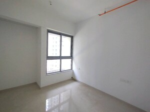 Room in 2 BHK Apartment at Kalpataru Immensa, Kolshet Road – for Rent