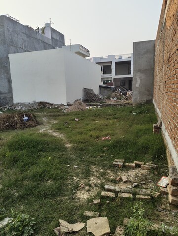  Plot – Exterior View View at Jankipuram Extension - for Sale