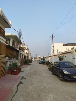  Plot – Exterior View View at Jankipuram Extension - for Sale