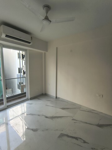 Furnished Amenities in 3 BHK Apartment at M3M Soulitude, Sector 89 – for Rent