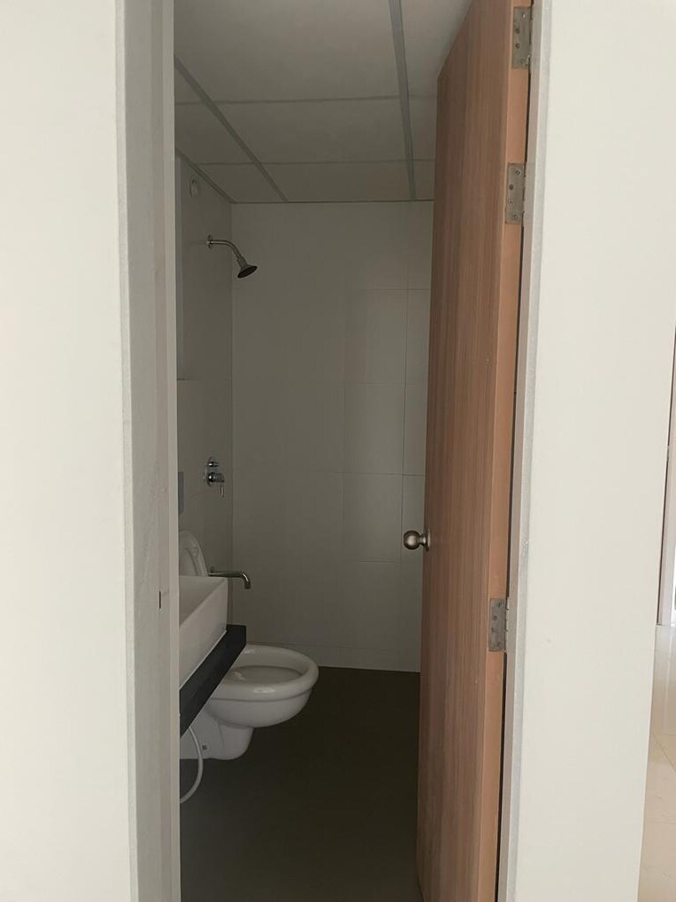 Bathroom, godrej-emerald 2 Bedroom 670 Sq.Ft. Apartment In Ghodbunder Road Thane 9602460
