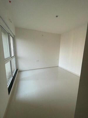 Room in 2 BHK Apartment at Godrej Emerald, Ghodbunder Road – for Rent