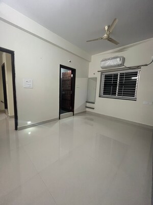 Room in 3 BHK Builder Floor at SM Homes Kondapur, Kondapur – for Rent