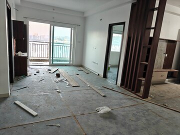 Room in 3 BHK Apartment at Aparna Zenon, Puppalaguda – for Rent