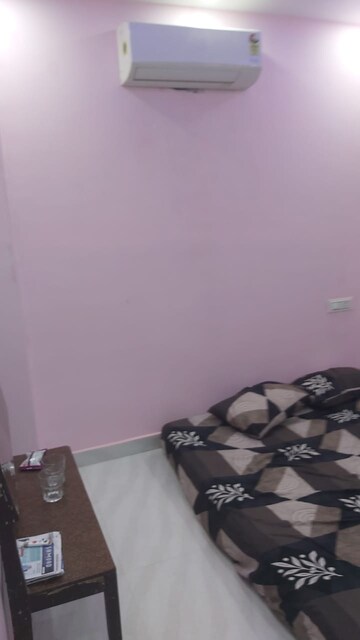 Parking in 2.5 BHK Builder Floor at Mayur Vihar – for Rent