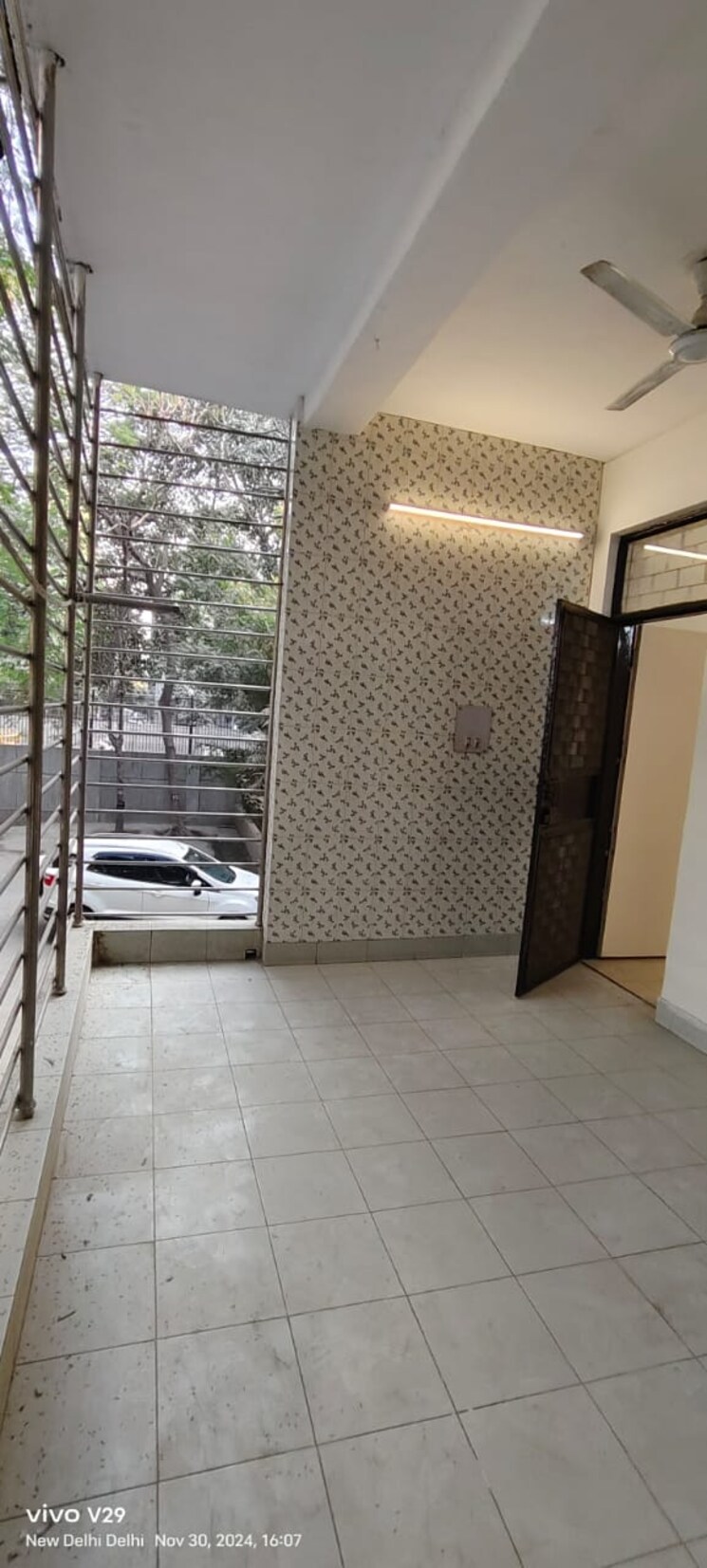 Balcony, rwa-jasola-sector-8-sfs-flat 3 Bedroom 1400 Sq.Ft. Apartment In Jasola Delhi 9602575