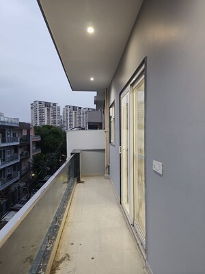 Balcony in 2 BHK Builder Floor at Sector 38 – for Rent