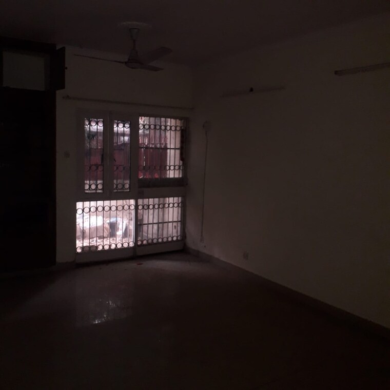 Room, sarita-vihar-pocket-c-rwa 2 Bedroom 1100 Sq.Ft. Apartment In Sarita Vihar Delhi 9602590