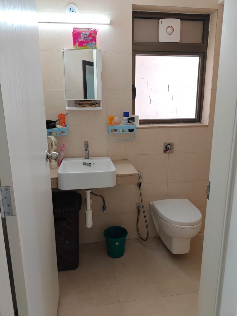 Attached Bathroom, sheth-vasant-oasis 2 Bedroom 670 Sq.Ft. Apartment In Andheri East Mumbai 9602592