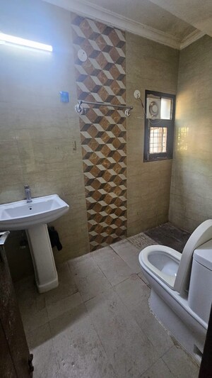 Bathroom in 3 BHK Apartment at Sarita Vihar Pocket-C RWA, Sarita Vihar – for Sale