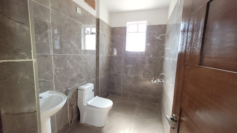 Bathroom, balaji-classic-banaswadi 3 Bedroom 2400 Sq.Ft. Penthouse In Banaswadi Bangalore 9602632