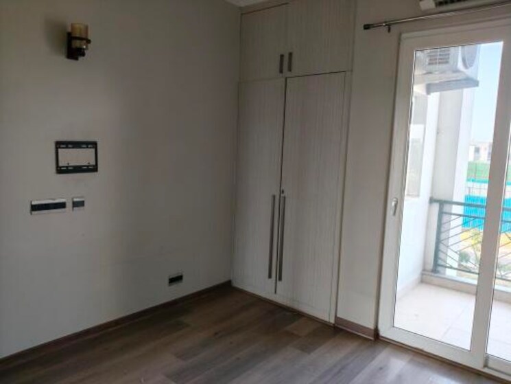 Room, central-park-flower-valley-aqua-front-towers 3 Bedroom 1789 Sq.Ft. Apartment In Sohna Sector 33 Gurgaon 9602640