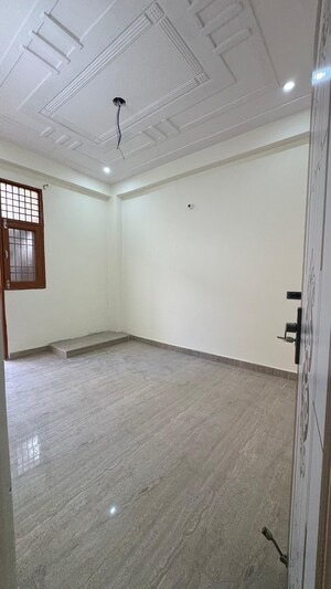 Room in 2 BHK Builder Floor at Chattarpur – for Rent